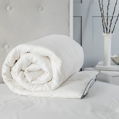 Luxury 10.5 Tog Duck Feather And Down Duvet 100% Cotton Cover from B&Q