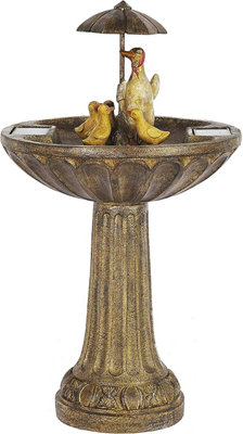 Duck Family Water Fountain With UmbrellaSolar Powered Freestanding Stone Bird Bath Water Feature