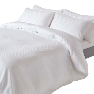 B&Q -  White Egyptian Cotton Duvet Cover And Pillowcases 330 TcKing