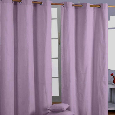 Homescapes Mauve Cotton Plain Ready Made Eyelet Curtain Pair, 117 X 137 Cm