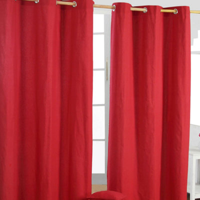 Homescapes Plain Cotton Eyelet Curtains 117 X 137 Cm Red
