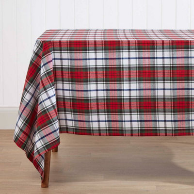 Homescapes Macduff Tartan Christmas Tablecloth 137 X 228 Cm Red