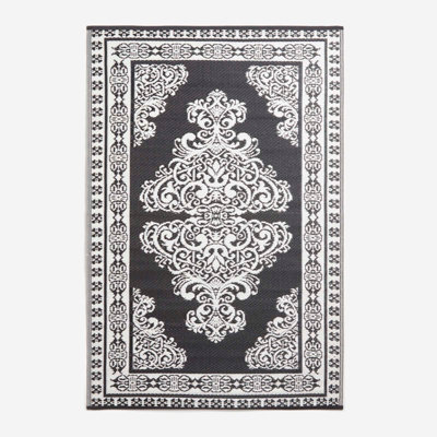 B&Q -  Luxury Outdoor Rug Waterproof Reversible For Garden Patio120 X 186 CmBlack & White100% RecycledMotif
