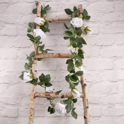  - Artificial White Rose And Foliage Garland. Length 175 CmDiameter 8 CmWeddings And Events Décor.