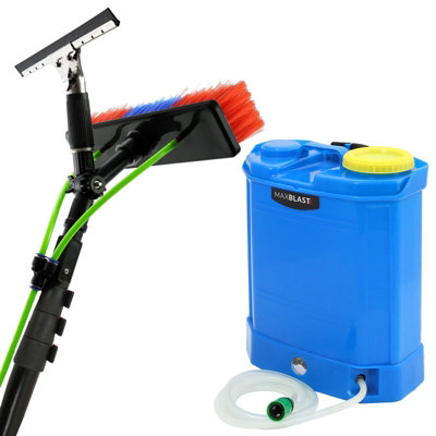 MAXBLAST 16L Water Fed Backpack & 24Ft Cleaning Pole from B&Q
