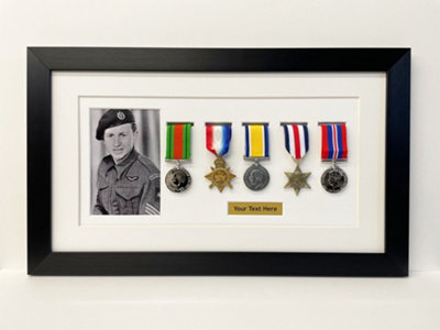  - Military Medal Display Frame: Ww1 Ww2 Medal & 6X4 PhotoSilver Frame/white Mount
