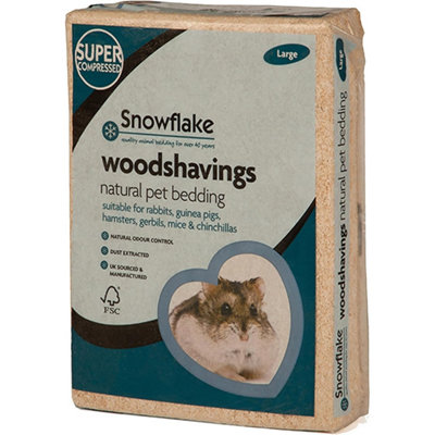 Pluto Packaging 1 X 3Kg Animal Pet Bedding Wood Shavings With Odour Control Dust Extracted Ideal For Small Animals from B&Q
