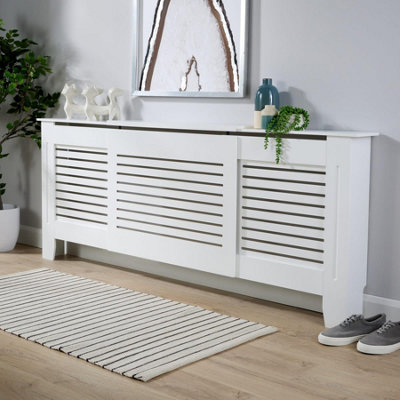 B&Q White Home Source York Extending Radiator Cover