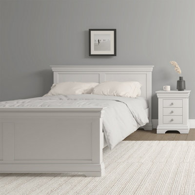 B&Q -  Bordeaux 4'6" Bed High Foot End Ivory (Part Assembled)