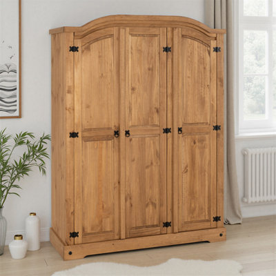 Seconique Corona 3 Door Wardrobe in Distressed Waxed Pine - Image 5
