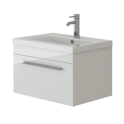 B&Q -  Sphinx  800 White Wh Unit And Mid-Edge Basin
