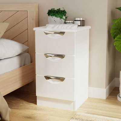 Rovigo Ready Assembled Matt White 3 Drawer Bedside Chest (H)692mm (W)395mm (D)411mm from B&Q
