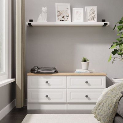Savona Ready Assembled White Ash Bardolino Oak Effect 4 Drawer Chest (H)502mm (W)1098mm (D)400mm from B&Q