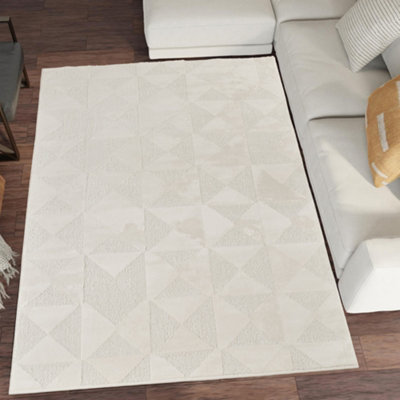 B&Q Cream Hamilton Modern Metallic Sheen Area Rug - Mosaic Geometric Triangle Design X 290Cm 200Cm