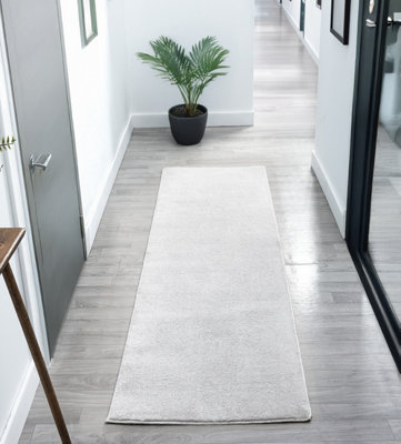 B&Q Silver Comfy Washable Low Pile Living Room Area Rug - Anti-Slip Felt Backing X 200Cm 60Cm