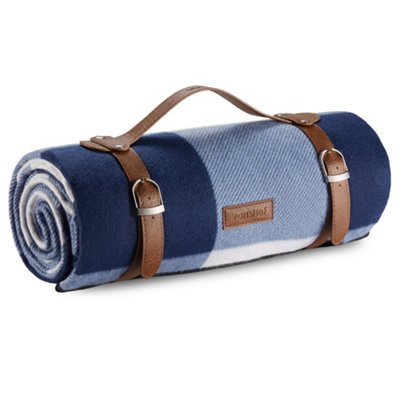 Vonshef Picnic BlanketBlue & White Tartan Outdoor Rug With Waterproof Backing6 Person Weatherproof Picnic Mat147X180Cm from B&Q