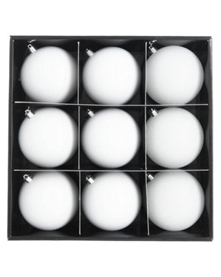 WeRChristmas White Shatterproof Christmas Baubles9 Pack10 Cm from B&Q