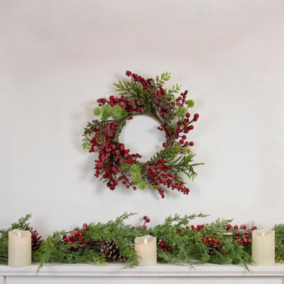 Shatchi 55Cm Natural Looking Artificial Green Leaves And Berries Wreath Front Door Hanging Christmas Decorations Garland from B&Q