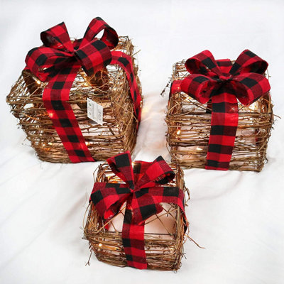 Shatchi Light Up Christmas Parcels Pre-Lit Battery Operated Led Glitter Rattan Xmas Presents Set Of 3 from B&Q