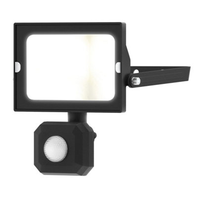 4Lite 20W Outdoor Led Flood With Pir Sensor - Ip44 Rated Security Lighting White/Light
