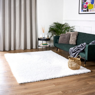 Bravich Snow White Plain Shaggy RugCalifornia80X150Cm (2'8"x5') from B&Q