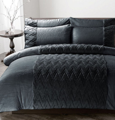 Homes & Linen Amari Teddy Fleece Charcoal Duvet Cover Set With Pillowcases Ultra Soft Plush Cosy Bedding Set from B&Q