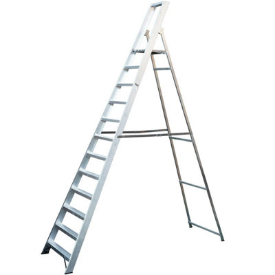 Heavy Duty 2.6M Aluminium Platform Step Ladder With 12 Treads For Maximum Stability from B&Q