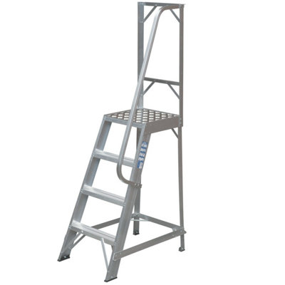 Durable 1M Heavy Duty Single Sided Step Ladder With Handrail And Safety Barrier from B&Q