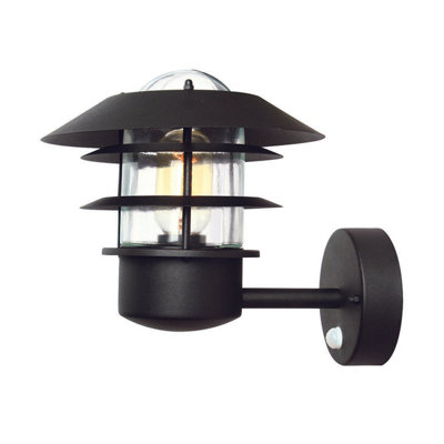 Stylish Outdoor Ip44 Wall Light Sconce With Black Finish And E27 Socket from B&Q
