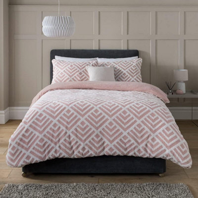 Smart Living Luxurious Geo Jacquard Fleece Duvet Cover With Pillowcases from B&Q