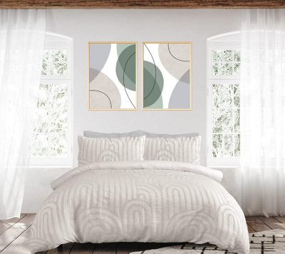 Smart Living Luxury Hotel Quality Reversible Tufted Arch Duvet Cover With Pillowcases from B&Q