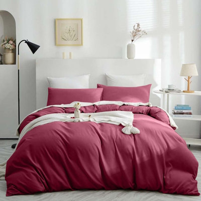 Moonlight Bedding Plain Quilt Duvet Cover & Pillowcase SetBurgundyDouble (200Cm X 200Cm) from B&Q