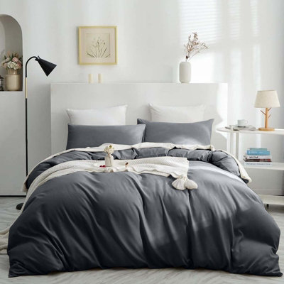 Moonlight Bedding Plain Quilt Duvet Cover & Pillowcase SetCharcoalDouble (200Cm X 200Cm) from B&Q