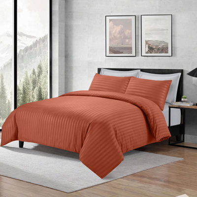 B&Q -  Stripe Duvet Cover & Pillowcase Set Super King (Rust260X220Cm)