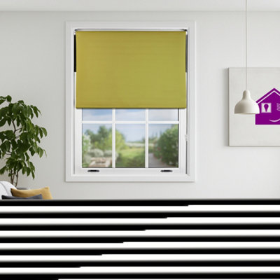 Furnished Blackout Roller BlindsGreen Trimmable Blind For Windows And Doors (W)165Cm (L)165Cm from B&Q