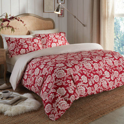B&Q -  Baroque King Duvet SetRed Damask DesignSoft-Touch Microfibre2 Pillowcases