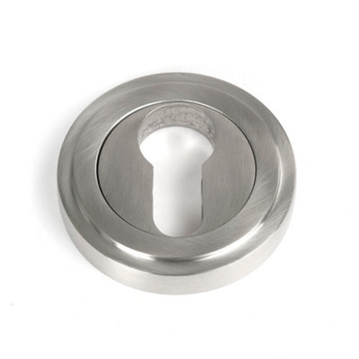 From The Anvil Satin Marine Ss (316) Round Euro Escutcheon (Art Deco) from B&Q