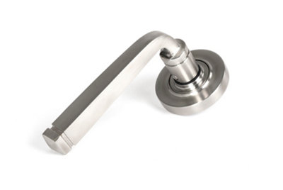 From The Anvil Satin Marine Ss (316) Avon Round Lever On Rose Set (Plain)Unsprung from B&Q