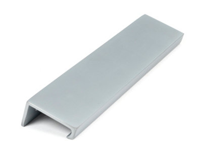 From The Anvil Satin Chrome 200mm Plain Edge Pull from B&Q