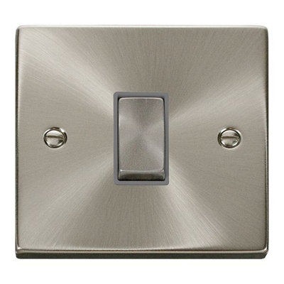 Click Scolmore Click Vpsc425Gy Deco 10A 1 Gang Intermediate Switch Satin Chrome from B&Q