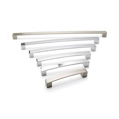 Block Bar Kitchen Cabinets D Handle128mm CentresChromePack Of 2 from B&Q