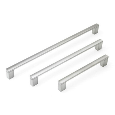 Oval Bar Kitchen Cabinets Bar Handle392mm CentresBrushed NickelPack Of 2 from B&Q