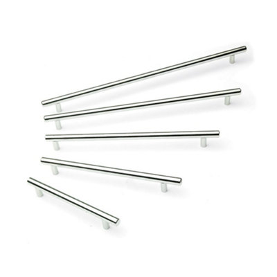 T Bar Kitchen Cabinets Bar Handle196mm CentresChromePack Of 2 from B&Q