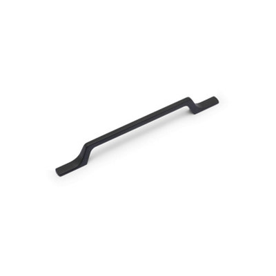 Lisse Kitchen Cabinets Strap Handle160mm CentresMatt BlackPack Of 2 from B&Q