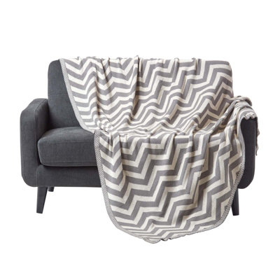 Homescapes Chevron Cotton Knitted Throw, 150 X 200 Cm Grey