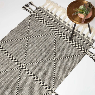 B&Q -  Edessa Black & White Kilim Wool Rug 160 X 230 Cm