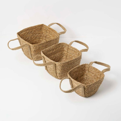 Homescapes Set Of 3 Natural Woven Storage Baskets from B&Q