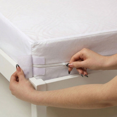 Homescapes Luxury Zipped Cot Mattress Encasement Set Of 210 Cm