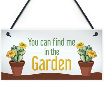 Red Ocean Funny Garden Sign Find Me In The Garden Plaque Hanging Door Sign Family Gift from B&Q