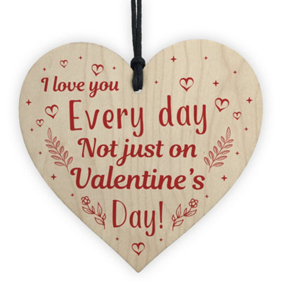 B&Q -  Valentines Gift For Him / Her / Boyfriend / Girlfriend / Husband / Wife Keepsake Wooden Heart